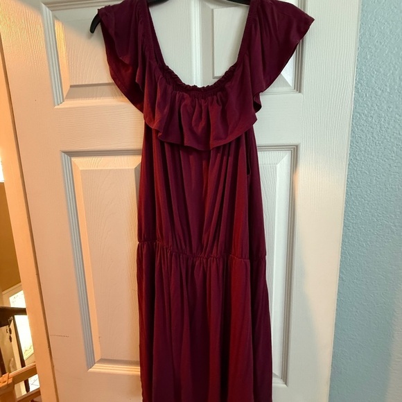 Red Ruffled Ruched Maxi Sundress - Picture 15 of 16